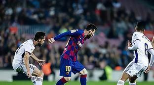 中始终处于 中始终处于